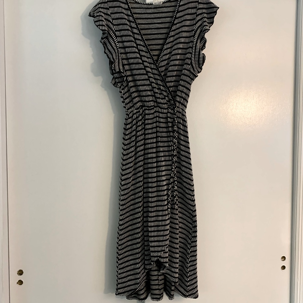 Patterned wrap dress